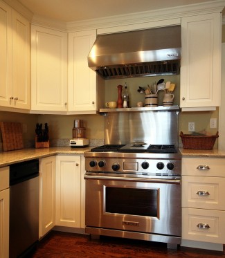 Design Cabinetry - Raised Panel Kitchen Cabinet Doors with Painted Finish
